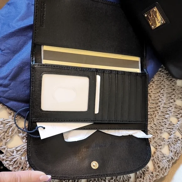 Dooney and Bourke pc bag set
